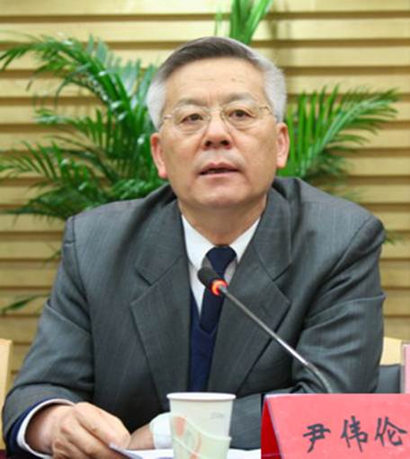 說明: 中國工程院院士尹偉倫在評審會上發(fā)言