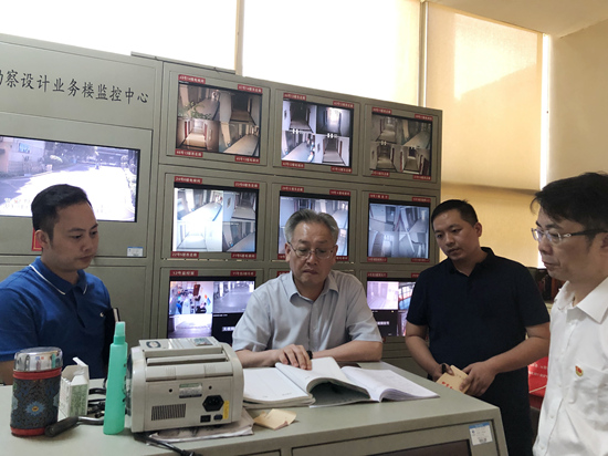 防風險 保平安 迎國慶——康慶云院長帶隊檢查全院綜合治理與安全生產工作