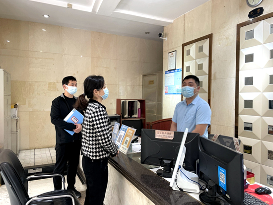 形勢好轉不麻痹  常態防控不松懈——院紀委督查疫情防控工作情況